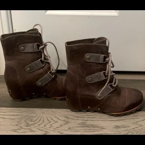 Women’s Sorel Wedge Boots Size 6.5-Like new